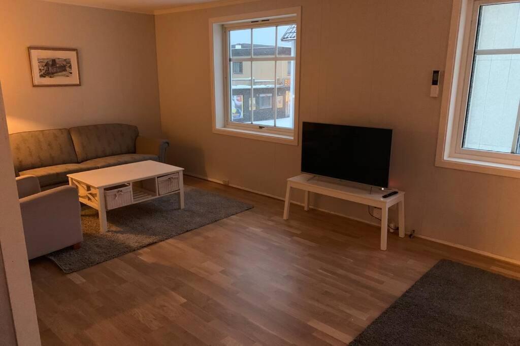 Koselig Hus I Havna Apartment Svolvær Exterior photo