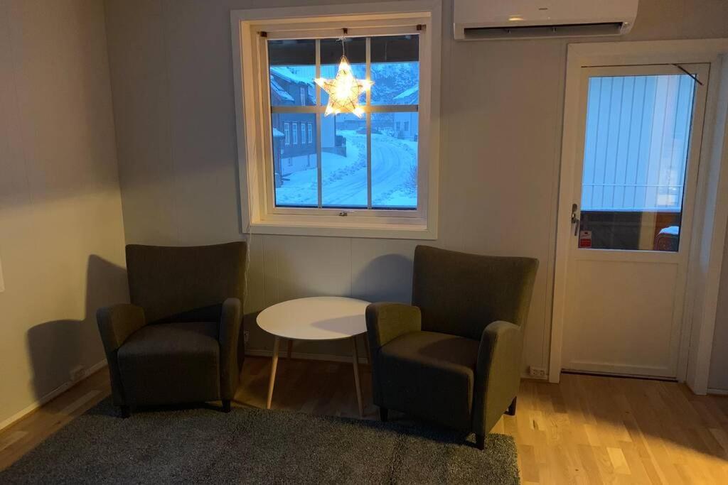 Koselig Hus I Havna Apartment Svolvær Exterior photo