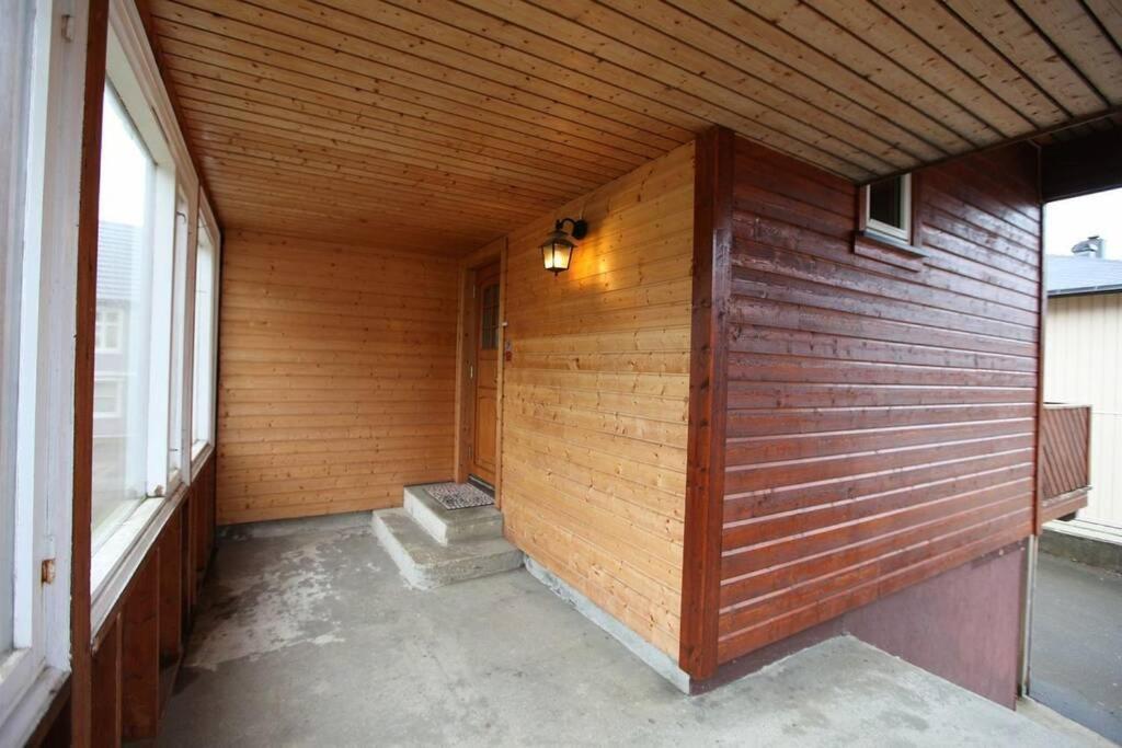 Koselig Hus I Havna Apartment Svolvær Exterior photo